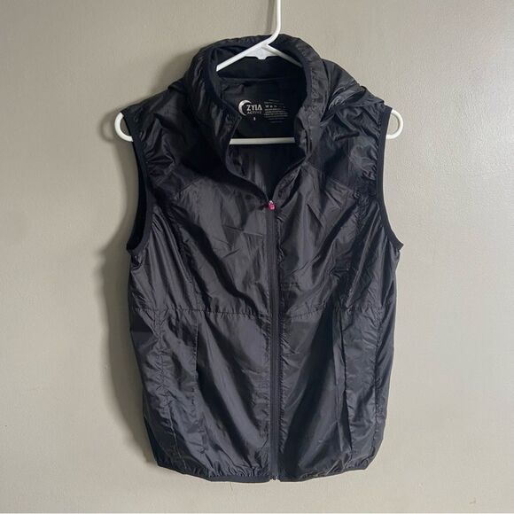 Zyia active hooded trainer black vest - Picture 2 of 5